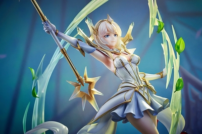 1/7 League of Legends Elementalist Lux