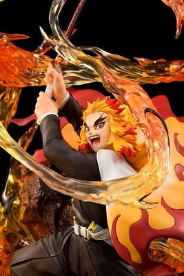 1/8 Demon Slayer: Kimetsu no Yaiba: Kyojuro Rengoku DX Ver