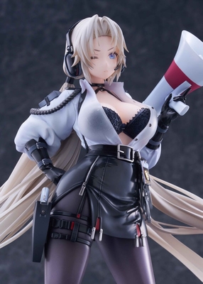 Azur Lane - Kronshtadt - Golden Head - Begin the Rush! - 1/6
