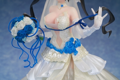 Is It Wrong to Try to Pick Up Girls in a Dungeon? - Hestia Wedding Dress Ver