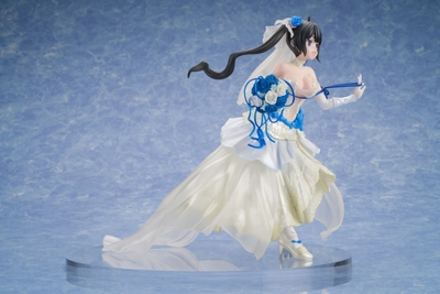 Is It Wrong to Try to Pick Up Girls in a Dungeon? - Hestia Wedding Dress Ver