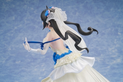 Is It Wrong to Try to Pick Up Girls in a Dungeon? - Hestia Wedding Dress Ver