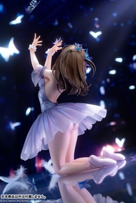 Avian Romance - Gray Duckling on Stage - 1/6