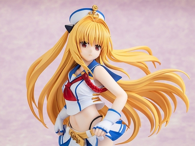 1/7 To Love-Ru Darkness Golden Darkness: Breezy Seaside Ver.