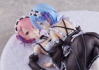 1/7 Re:Zero Starting Life in Another World Ram & Rem Figure