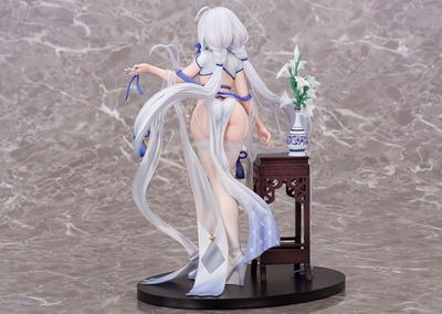 Azur Lane Illustrious Maiden Lily`s Radiance Ver. 1/7
