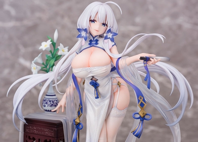 Azur Lane Illustrious Maiden Lily`s Radiance Ver. 1/7