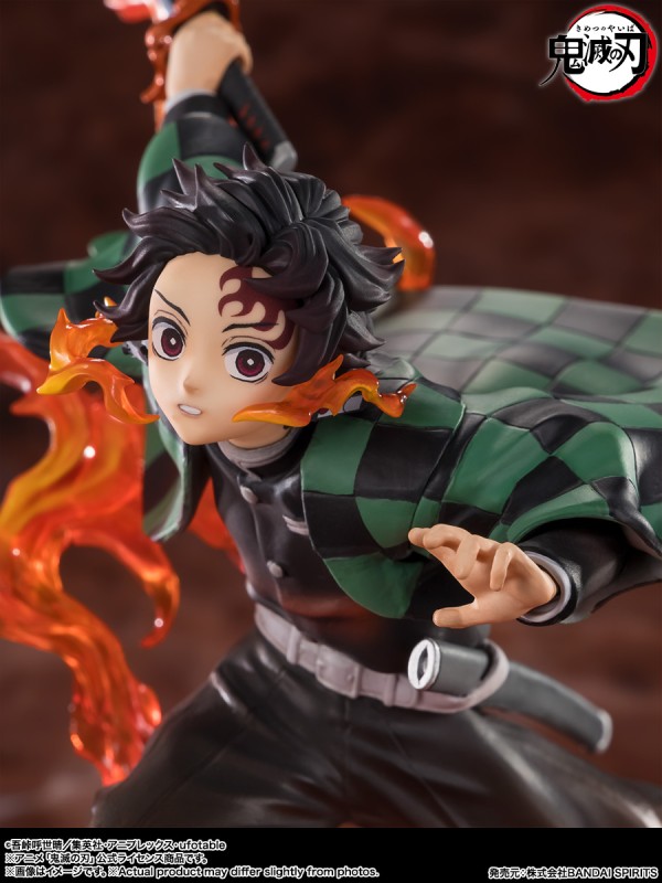 Kimetsu no Yaiba - Kamado Tanjirou - Figuarts ZERO - Kyojuro Rengoku's Sword Guard Ver. - 4