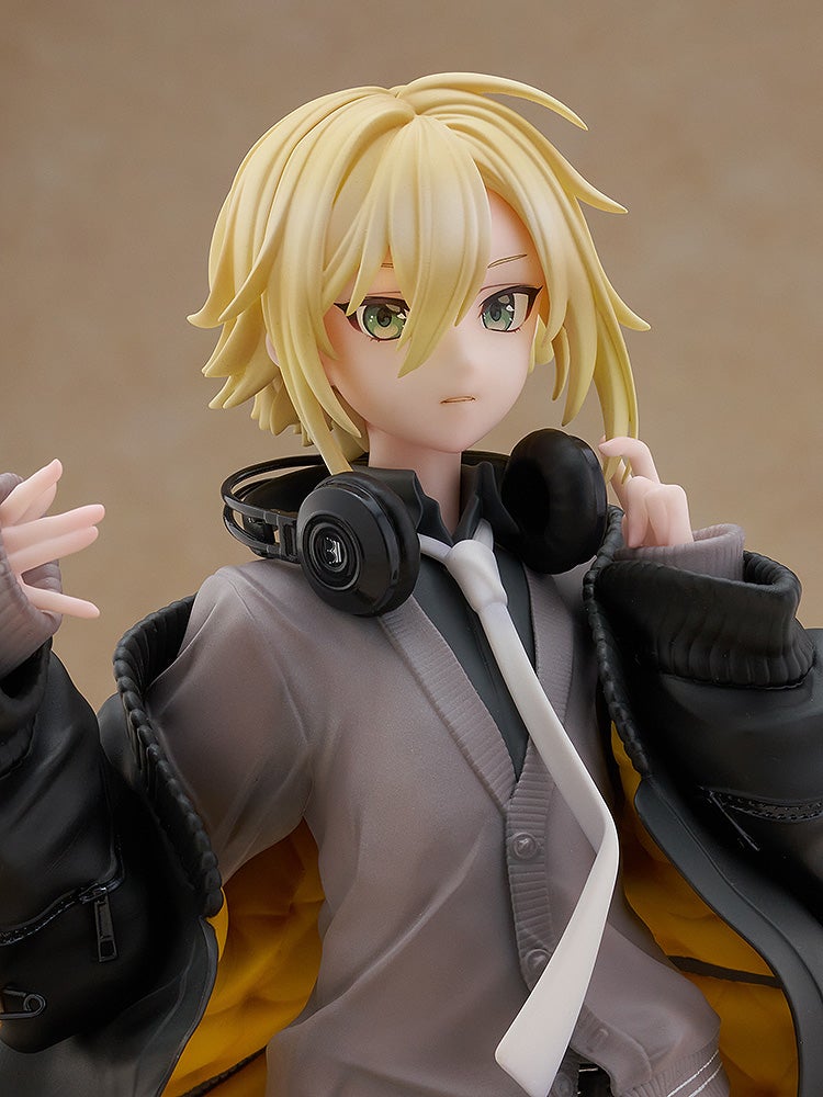 DMM Factory NIJISANJI Uzuki Kou Illustrated by Mochizuki Kei 1/7 Plastic Figure - 2