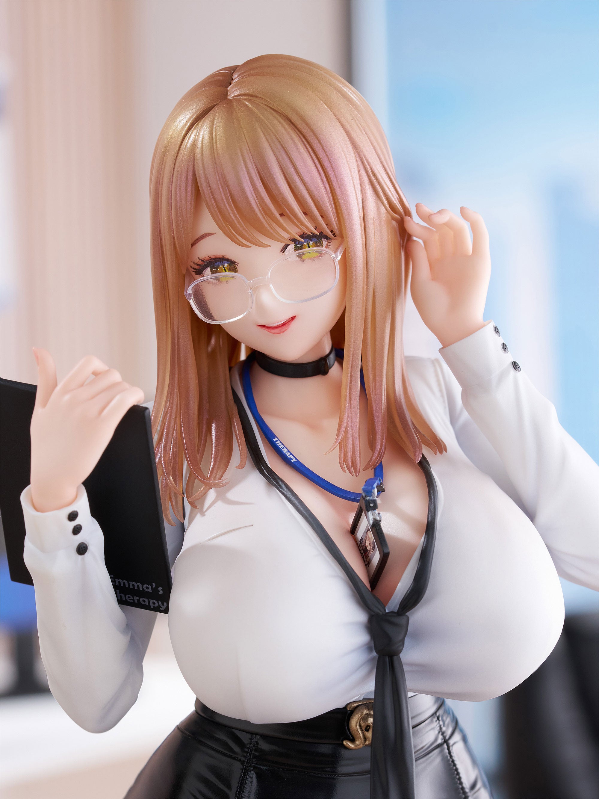 FuRyu F:NEX Shouri no Megami: NIKKE Emma -Office Therapy- 1/7 Plastic Figure - 3