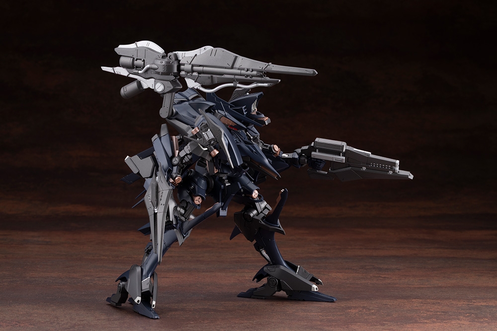 Armored Core 4 - Rayleonard 03-Aaliyah Orleans - Variable Infinity - 1/72 - 10