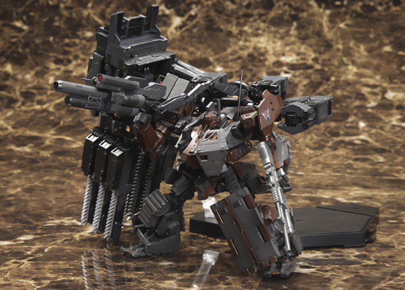 Armored Core - Variable Infinity - UCR-10/A Vengeance (ヴェンジェンス) - 1/72 - 15